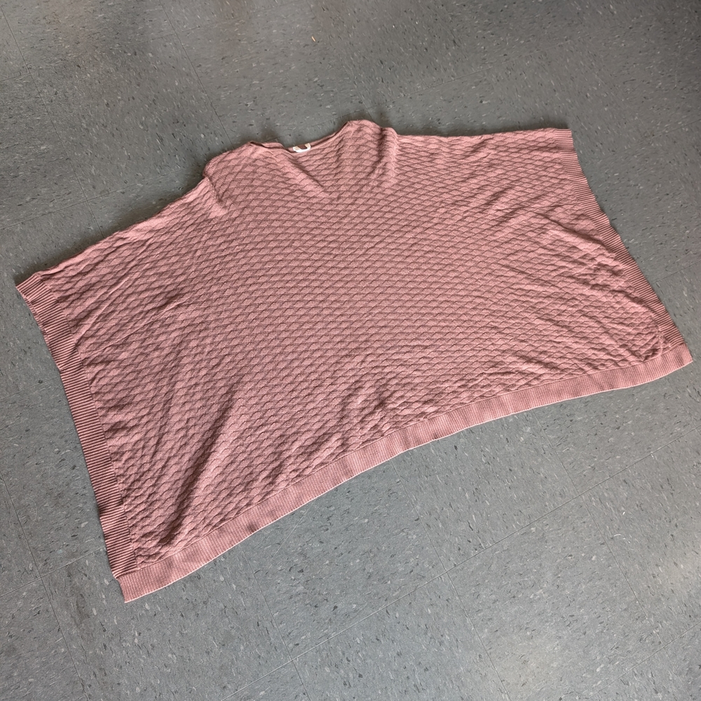 Lululemon Divinity Poncho Wrap One Size